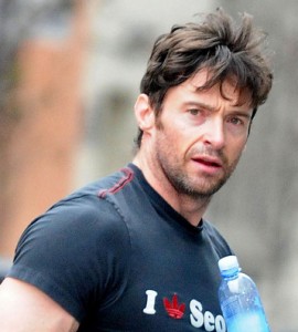 Hugh Jackman si aggira per New York